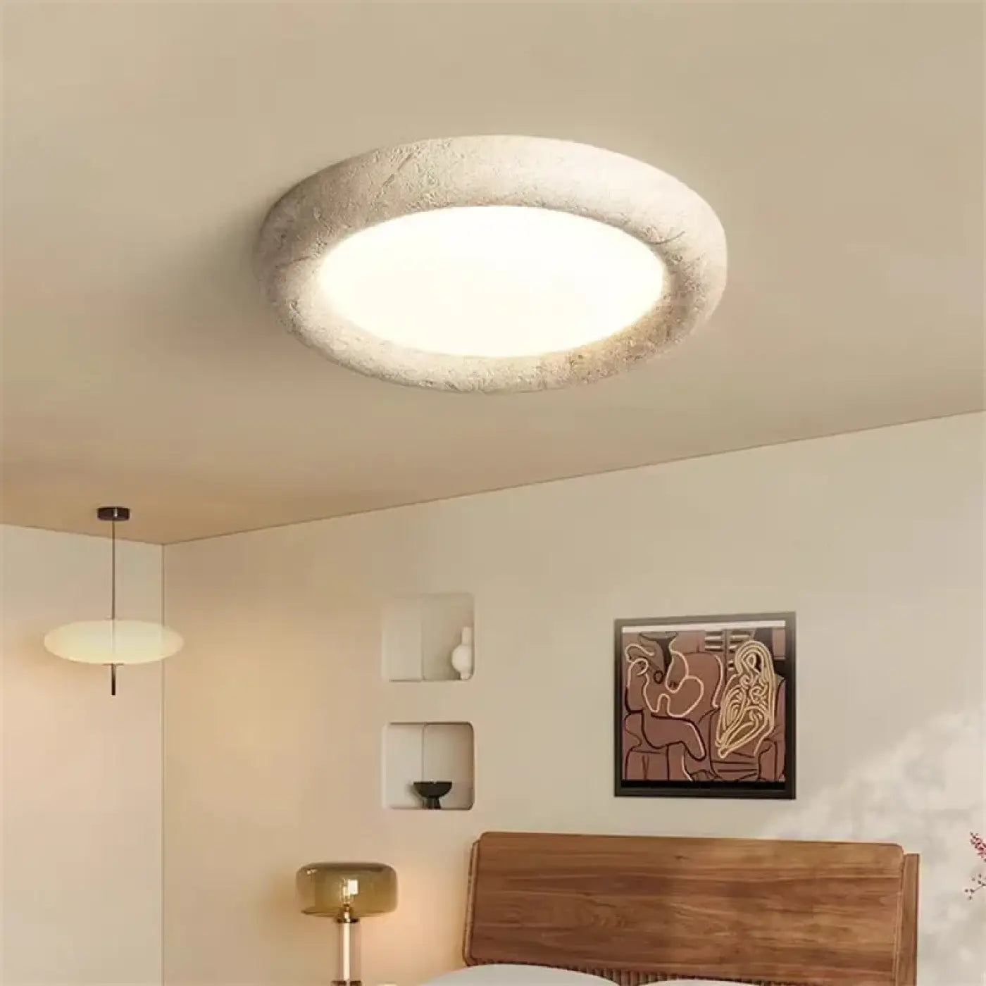 Plafonnier accrocher dans la chambre 